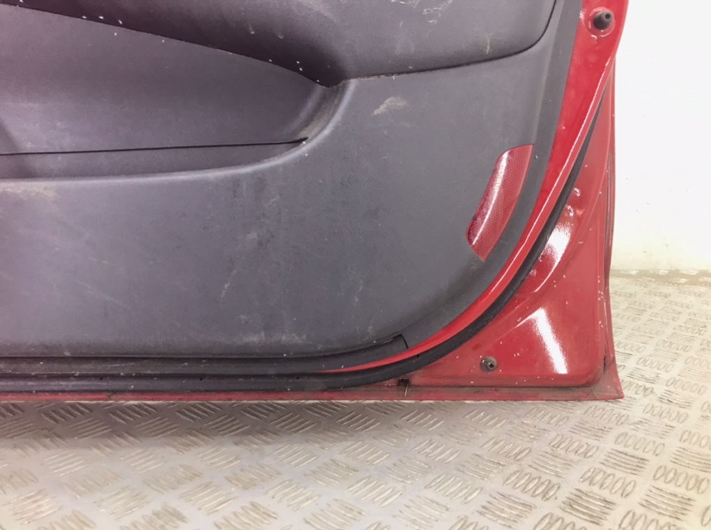 Дверь передняя правая бу для Hyundai i30  1.6 CRDi,  2010 г.