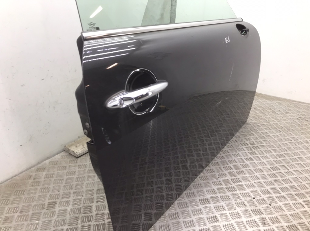 Дверь передняя правая бу для Mini Cooper R56 1.6 i,  2012 г.