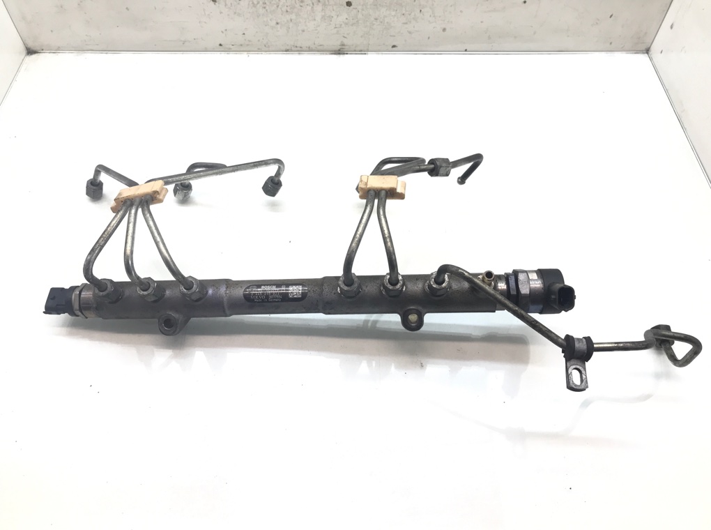 Топливная рампа бу для Volvo S40 2.4 D5, 2007 г.