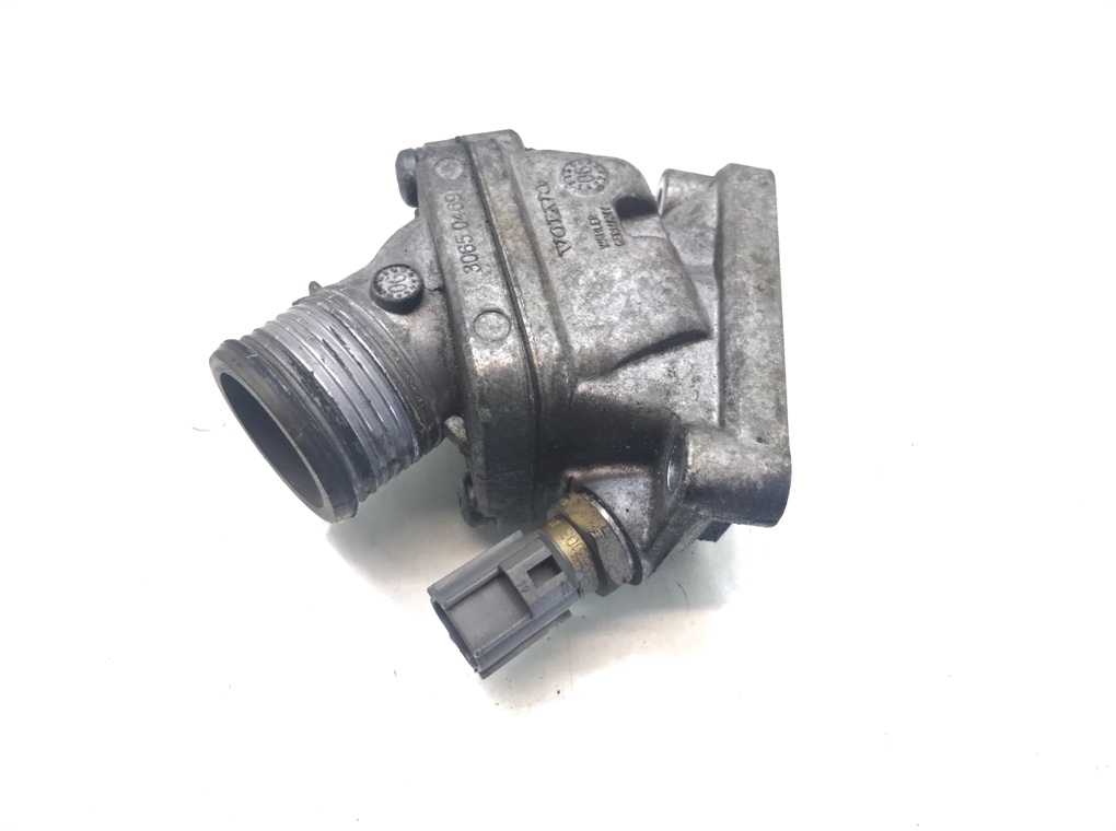 Корпус термостата бу для Volvo V50  2.4 D5,  2007 г.