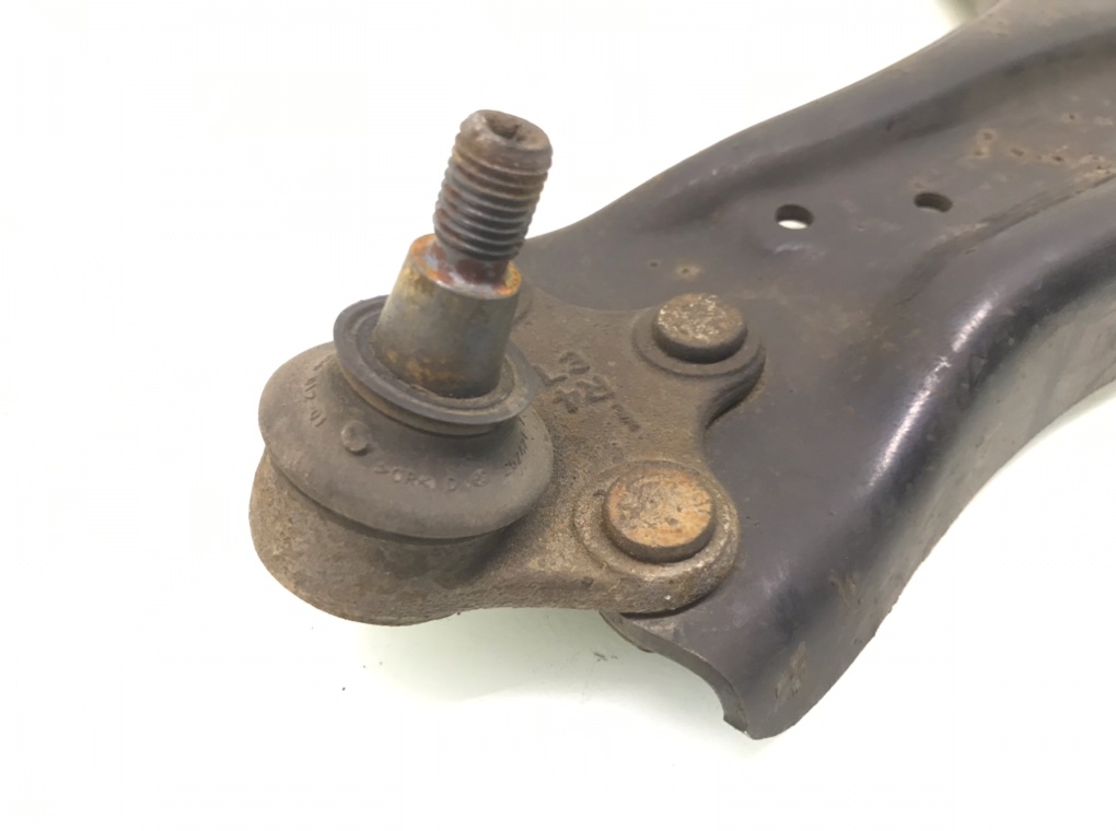 Рычаг передний правый бу для Skoda Rapid  1.2 TSI,  2014 г.