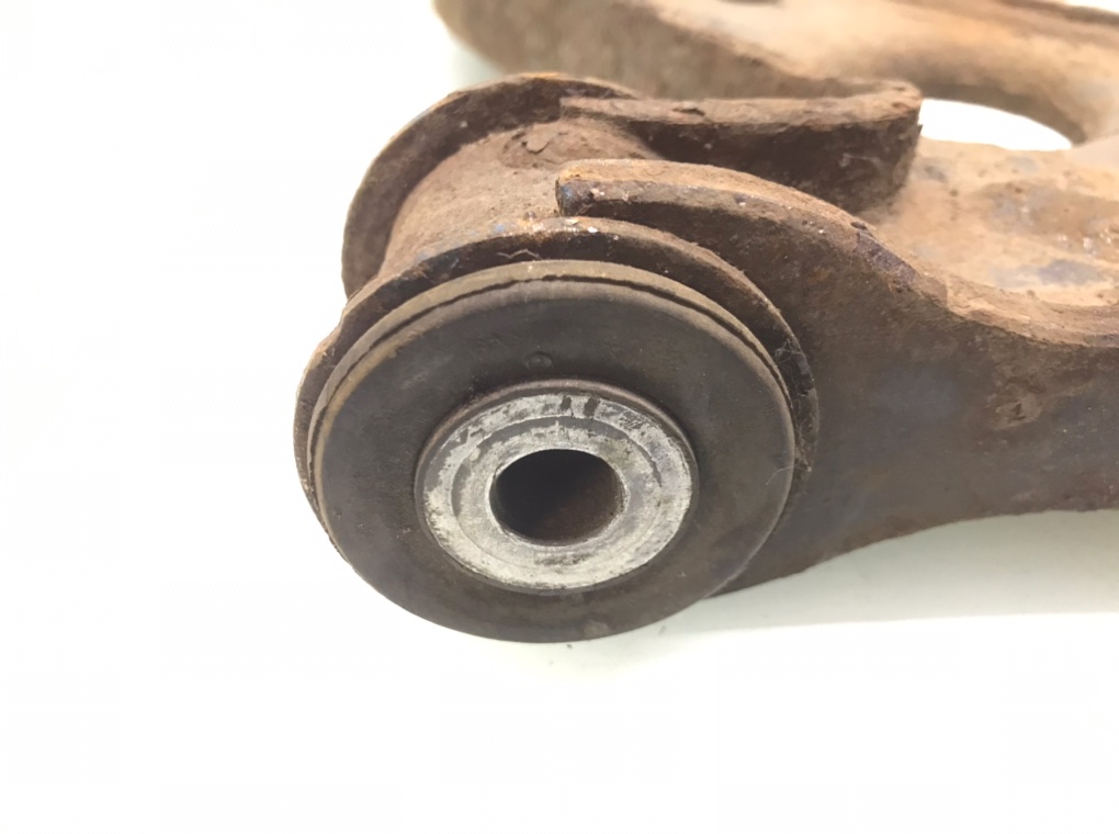 Рычаг передний левый бу для Volkswagen Golf 5 1.9 TDi,  2008 г.