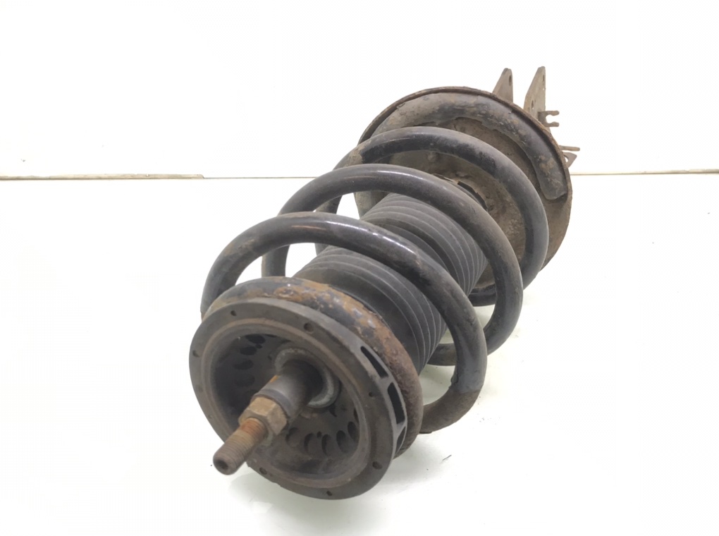 Стойка передняя правая бу для Renault Master  2.3 DCi,  2010 г.