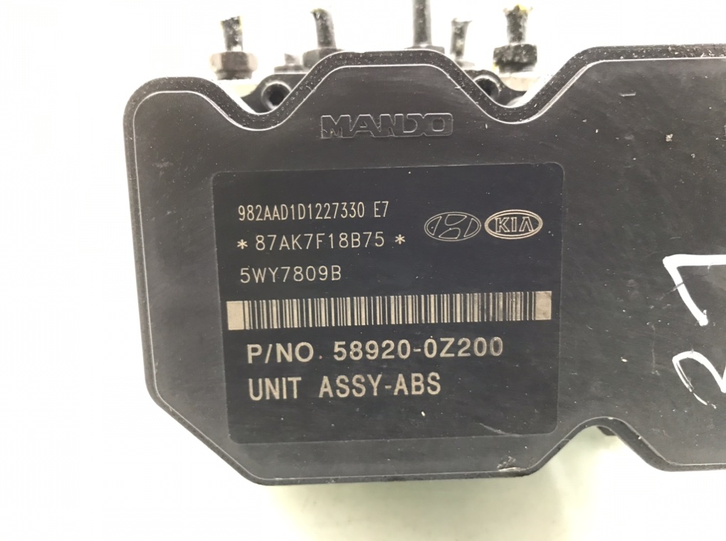 Блок ABS бу для Kia Sportage  2.0 CRDi,  2008 г.