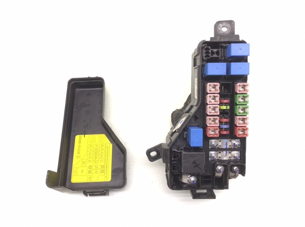 Блок предохранителей бу для Hyundai i10 1.2 i, 2009 г.