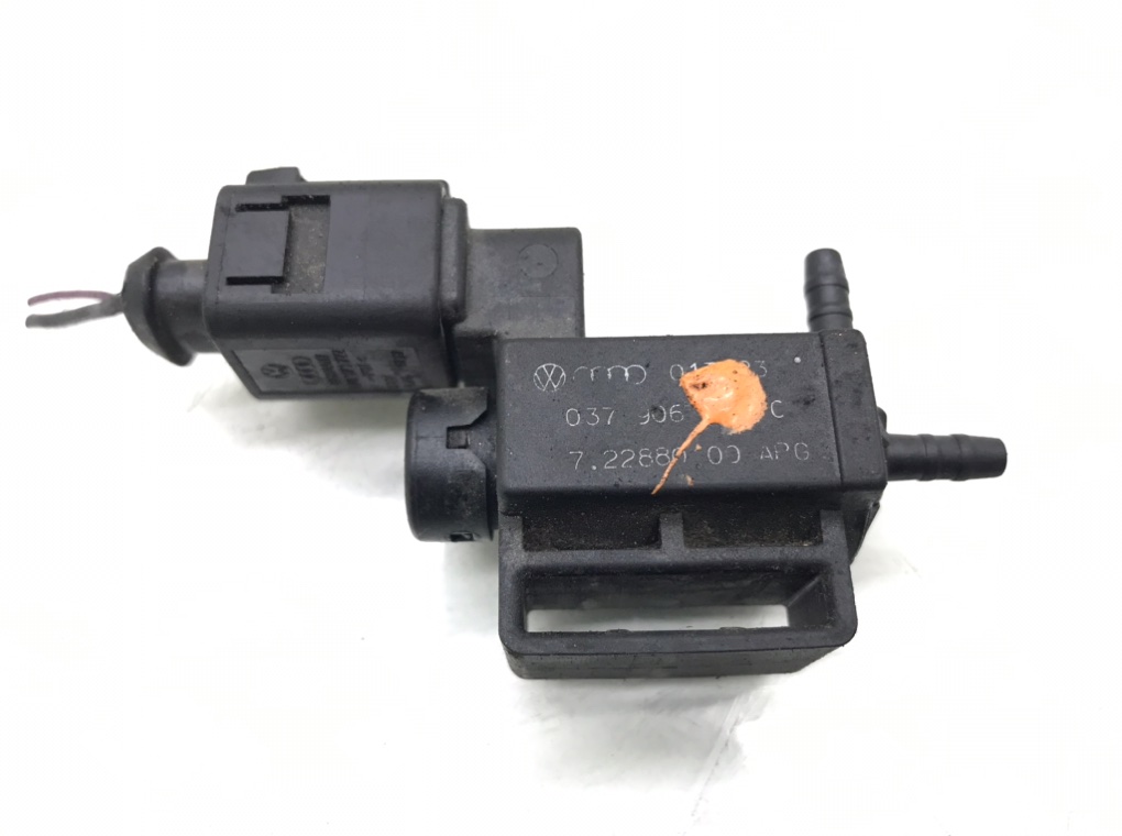 Клапан электромагнитный бу для Volkswagen Bora  2.0 i,  2002 г.