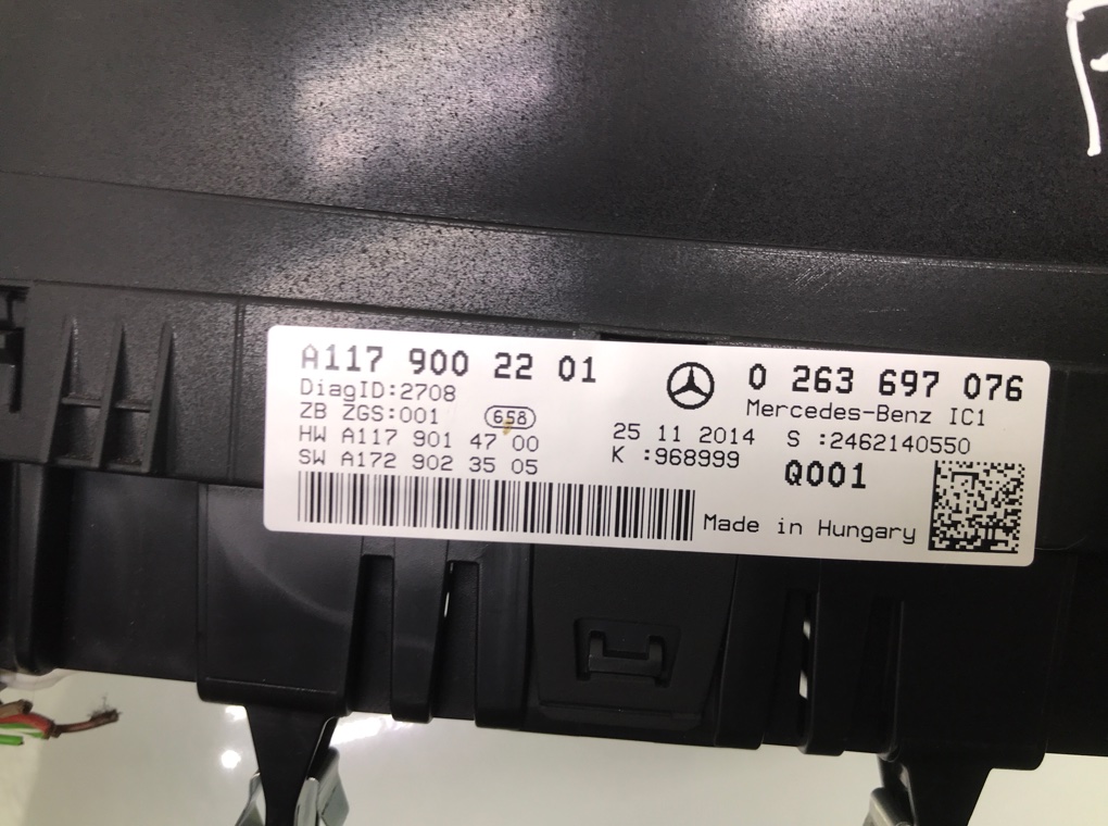 Щиток приборов (приборная панель) бу для Mercedes CLA C117 1.6 i,  2015 г.