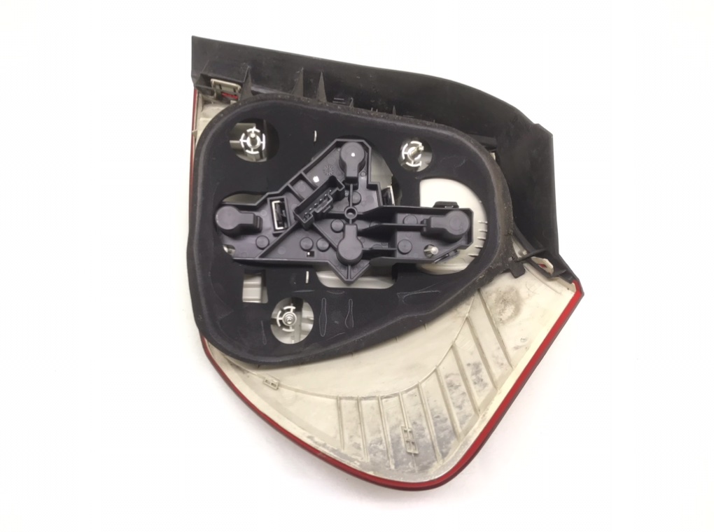 Фонарь задний левый бу для BMW 1 E87/E81/E82/E88 1.6 i,  2006 г.