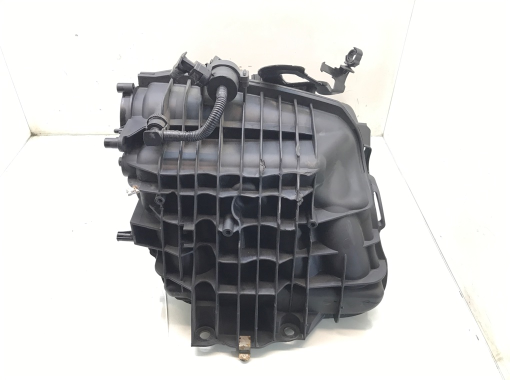 Коллектор впускной бу для BMW 1 E87/E81/E82/E88 2.0 i,  2008 г.