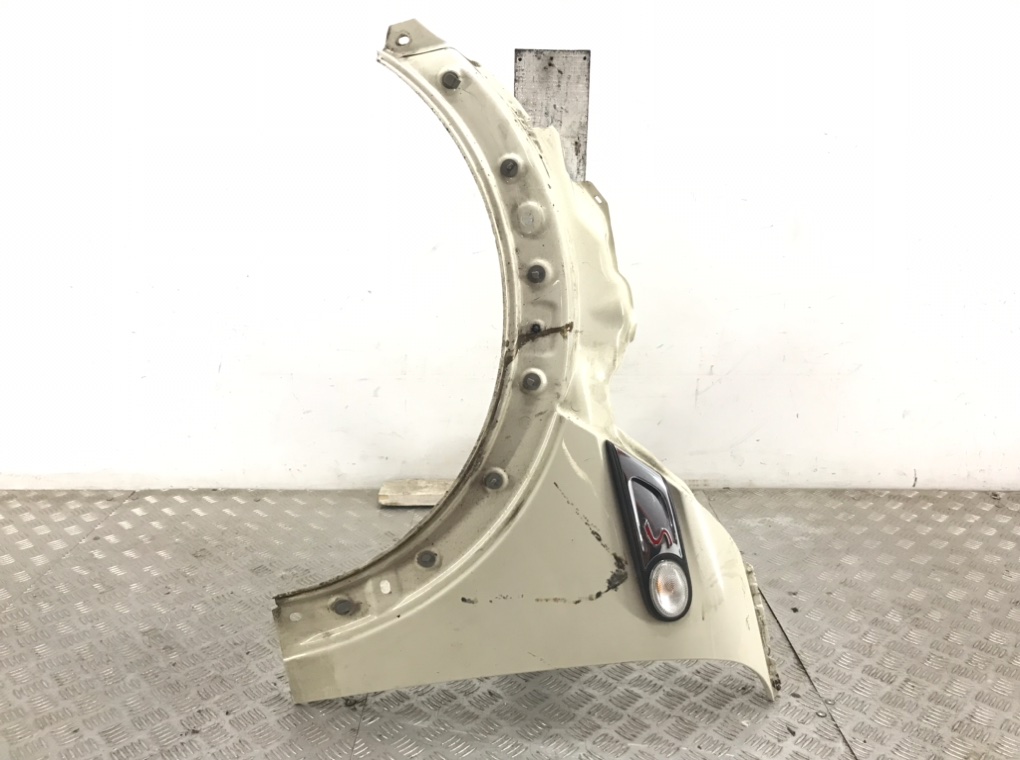 Крыло переднее левое бу для Mini Cooper R56 1.6 i, 2006 г.