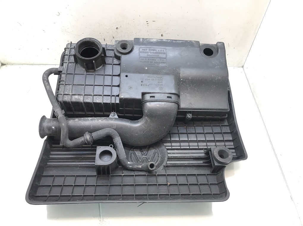 Корпус воздушного фильтра бу для Volkswagen Fox  1.4 i,  2006 г.