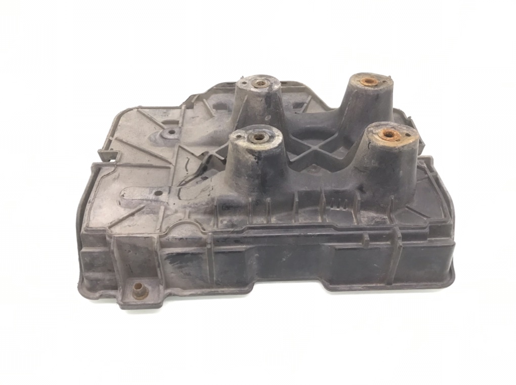 Полка аккумулятора бу для Volkswagen Bora  1.8 Ti,  2002 г.
