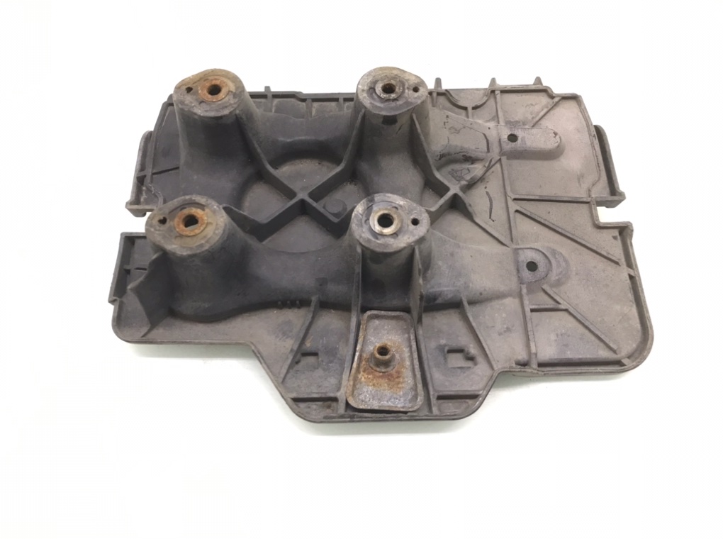 Полка аккумулятора бу для Volkswagen Bora  1.8 Ti,  2002 г.