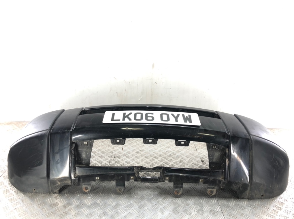 Бампер передний бу для Land Rover Discovery 3 2.7 TD,  2006 г.