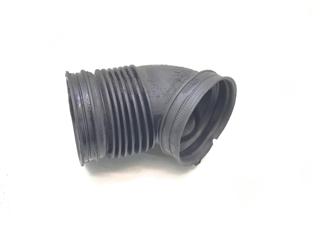 Патрубок воздушного фильтра бу для BMW 1 E87/E81/E82/E88 2.0 i, 2004 г.