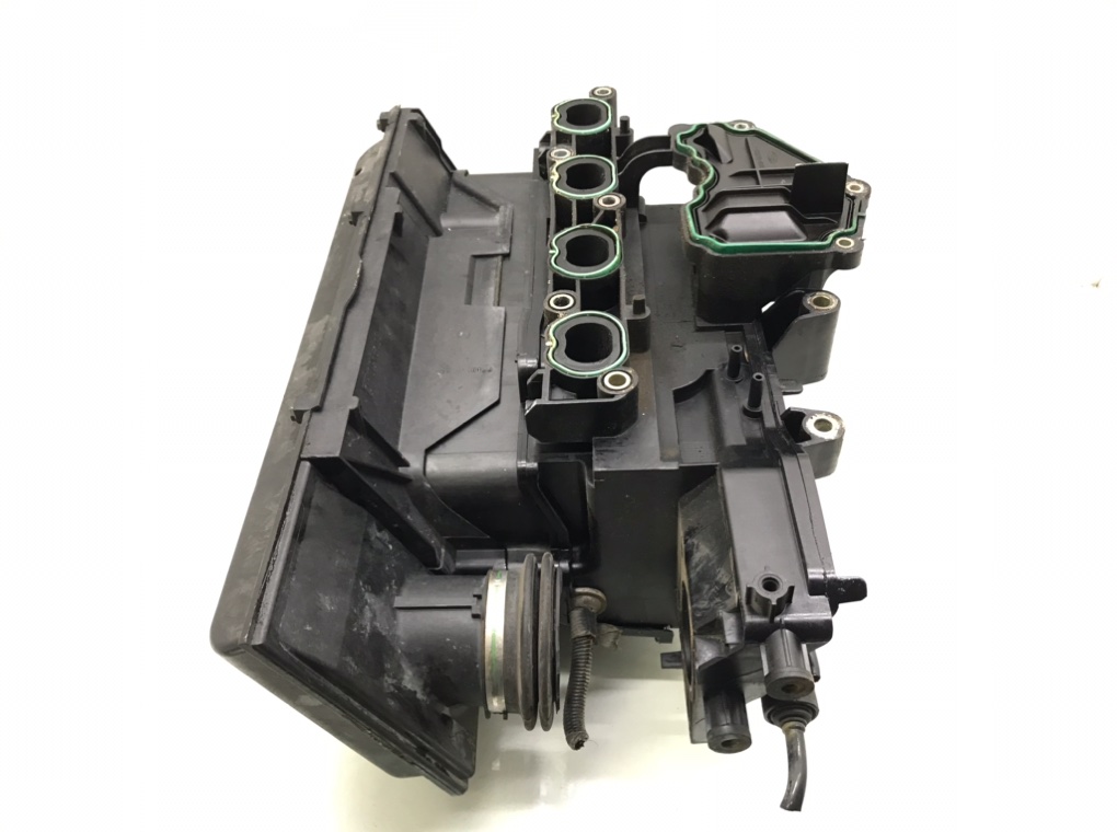 Коллектор впускной бу для Ford Fiesta  1.2 i,  2002 г.