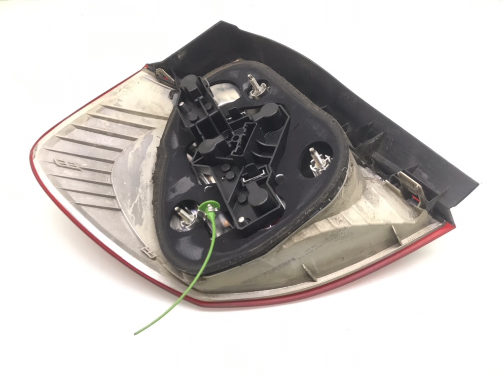 Фонарь задний правый бу для BMW 1 E87/E81/E82/E88 2.0 i,  2004 г.