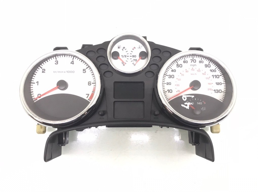 Щиток приборов (приборная панель) бу для Peugeot 207 CC 1.6 i, 2007 г.