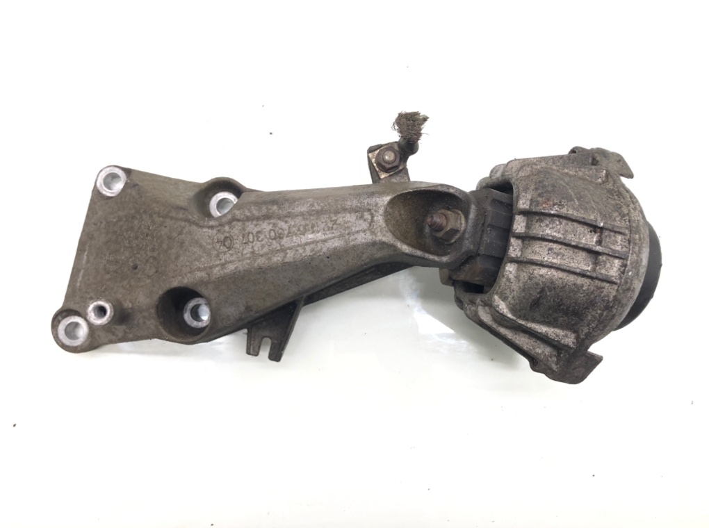 Подушка крепления двигателя бу для BMW 1 E87/E81/E82/E88 1.6 i,  2006 г.