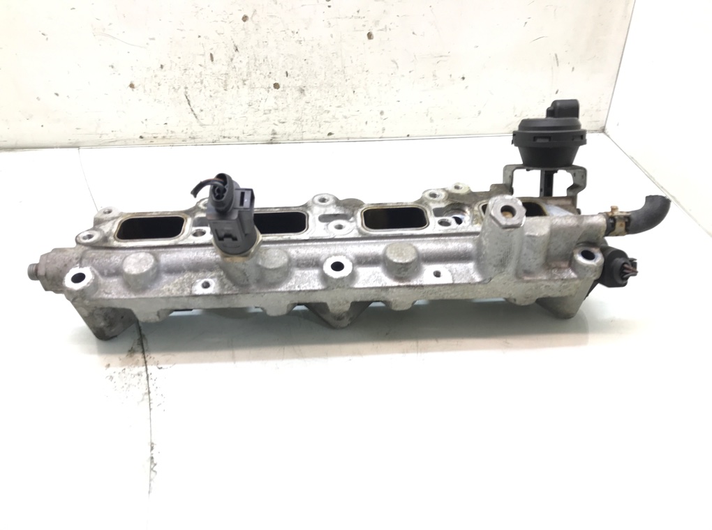 Топливная рампа бу для Volkswagen Golf 5 1.6 FSI,  2005 г.