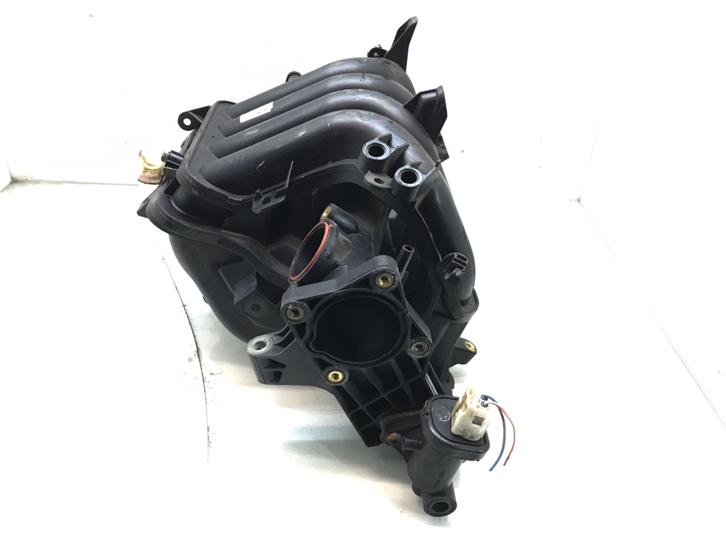 Коллектор впускной бу для Mazda 2   1.3 i,  2007 г.