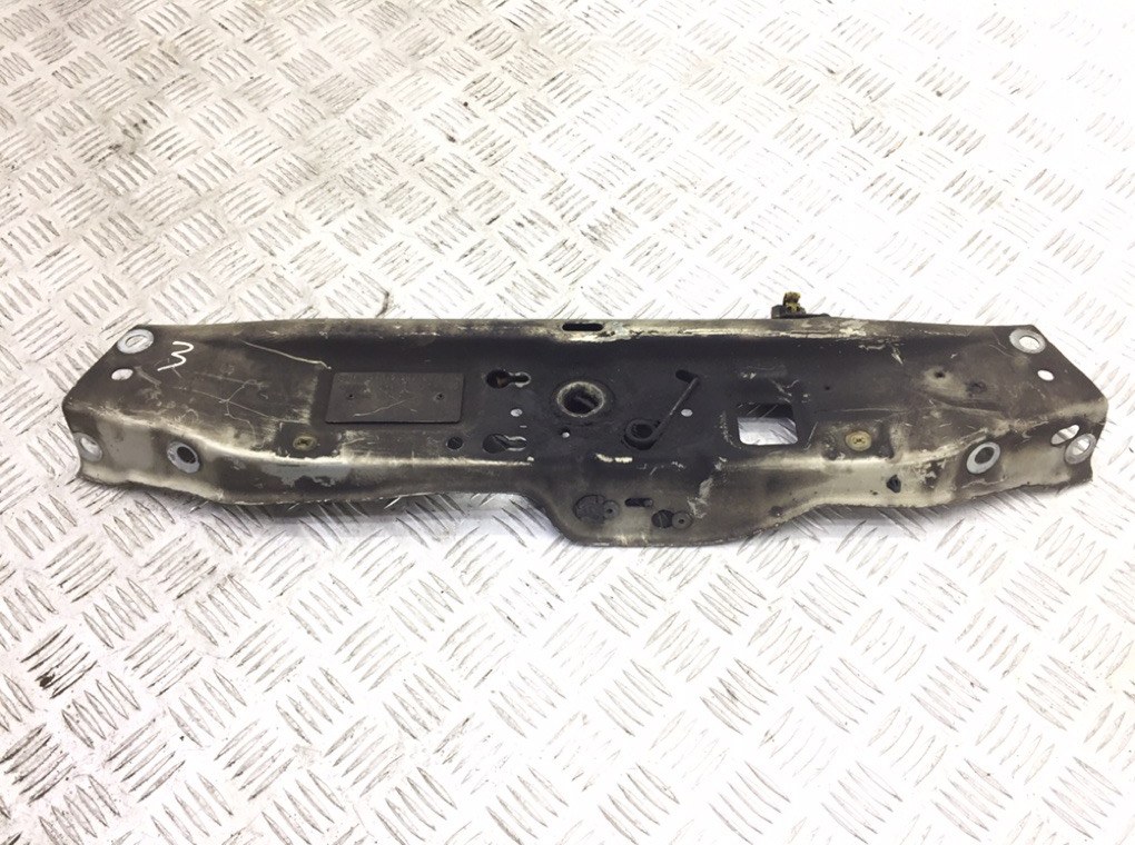 13158750 Планка под капот Opel Zafira B 2006