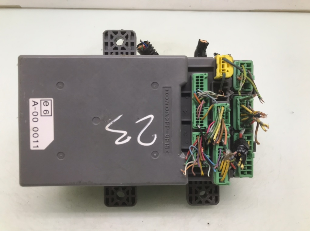 Блок предохранителей бу для Honda Civic 8 2.2 i-CTDi,  2006 г.