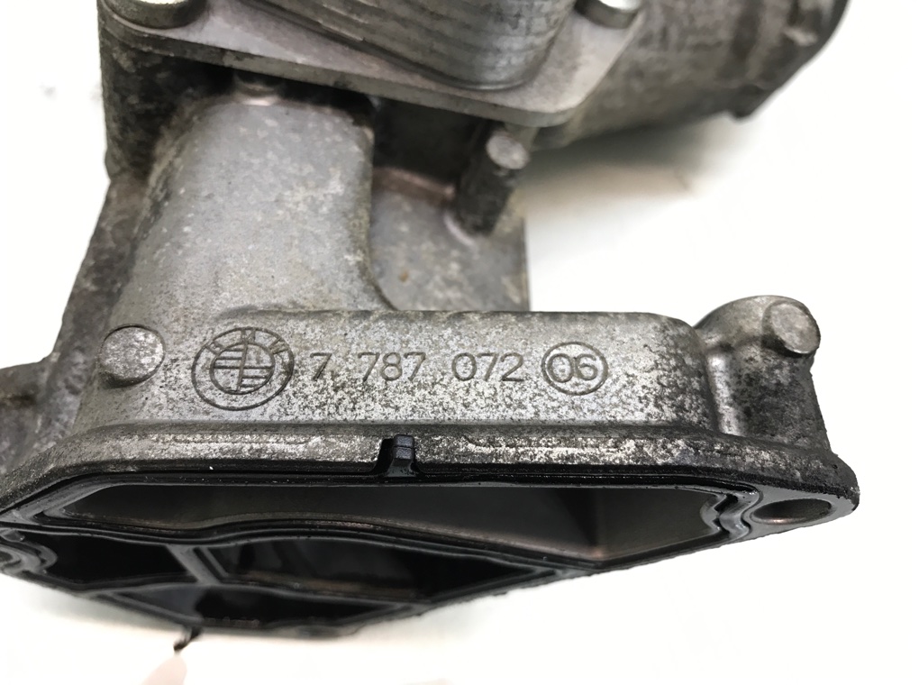 Корпус масляного фильтра бу для BMW 3 E90/E91/E92/E93 2.0 TD,  2006 г.