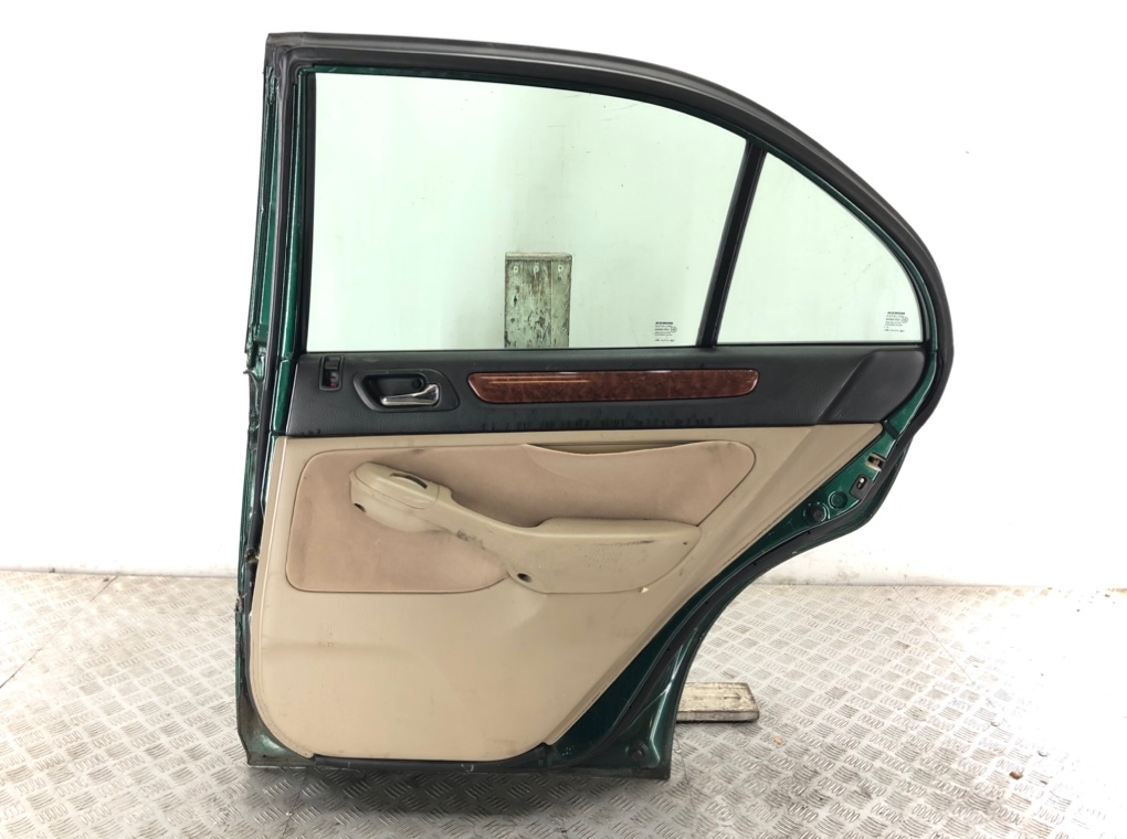 Дверь задняя правая бу для Honda Accord 6 2.0 i, 2001 г. Дверь задняя правая бу для Honda Accord 6 2.0 i, 2001 г.