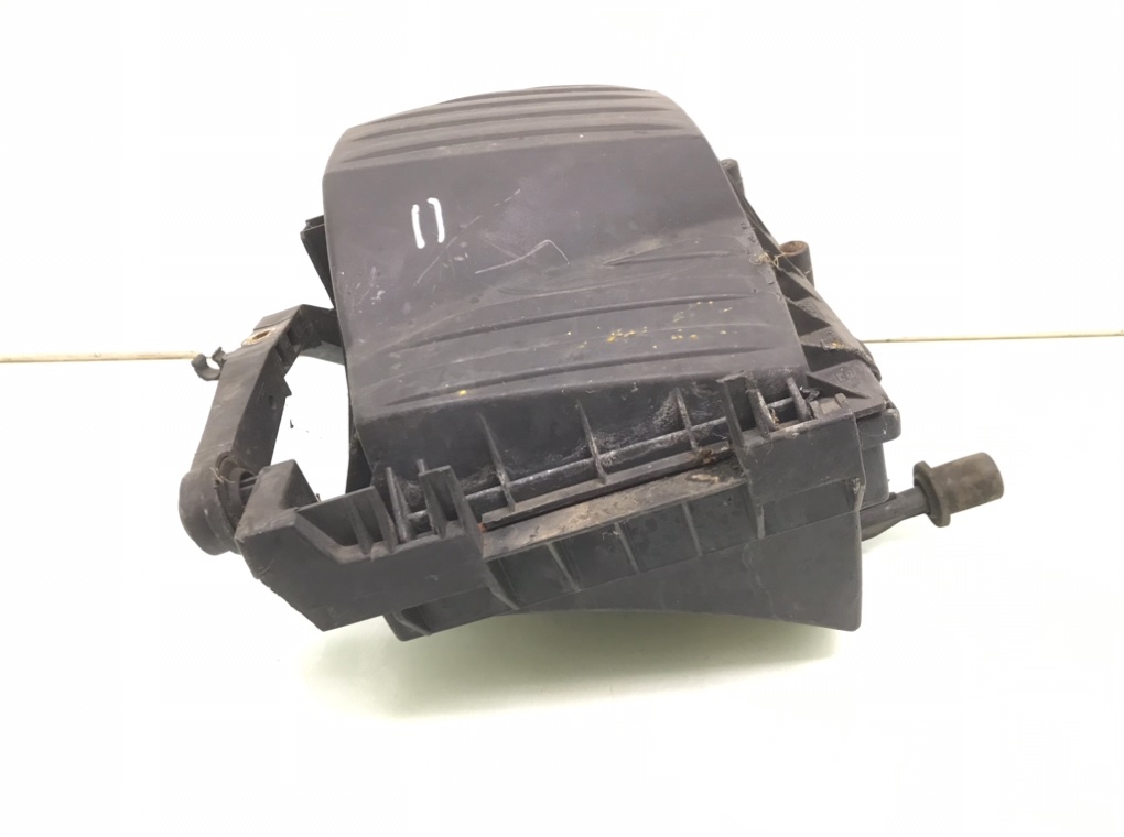 Корпус воздушного фильтра бу для Opel Corsa C 1.2 i,  2006 г.