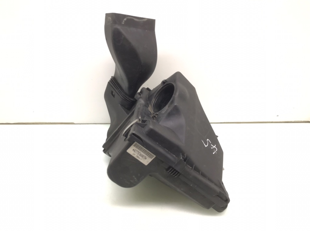 Корпус воздушного фильтра бу для BMW 1 E87/E81/E82/E88 2.0 TD,  2010 г.