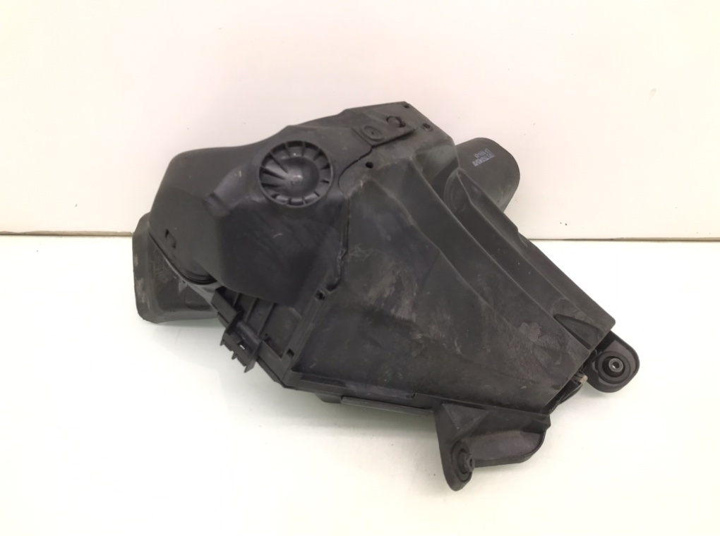 Корпус воздушного фильтра бу для BMW 1 E87/E81/E82/E88 2.0 TD,  2010 г.