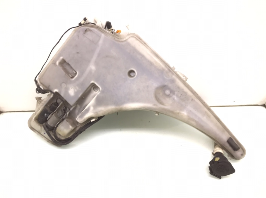 Бачок омывателя бу для BMW 1 E87/E81/E82/E88 2.0 TD,  2010 г.