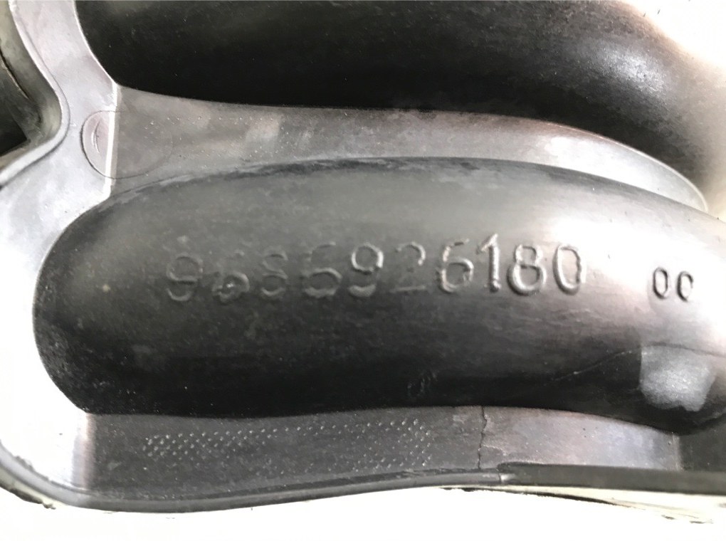 Коллектор впускной бу для Peugeot 207  1.4 i,  2009 г.