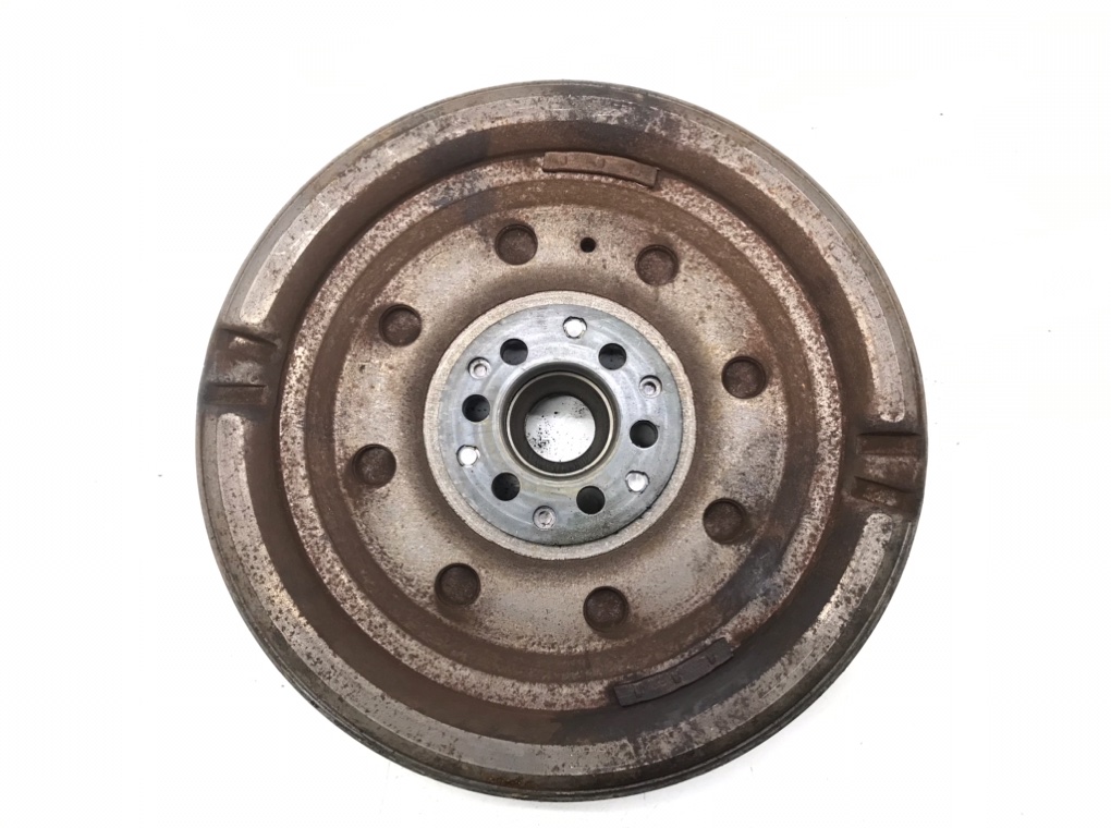 Маховик бу для Audi TT 8N 1.8 Ti, 2004 г. Маховик бу для Audi TT 8N 1.8 Ti, 2004 г.