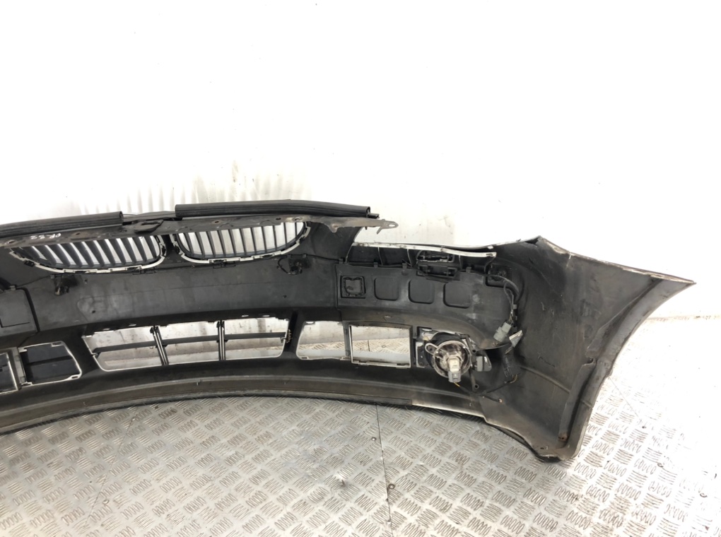 Бампер передний бу для BMW 5 E60/E61 2.5 i,  2005 г.
