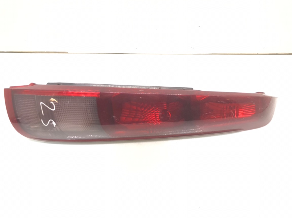 Фонарь задний правый бу для Nissan X-Trail T30 2.2 DCi, 2005 г.