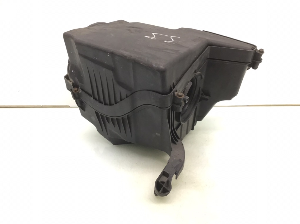 Корпус воздушного фильтра бу для Volvo C30  1.6 TD,  2008 г.