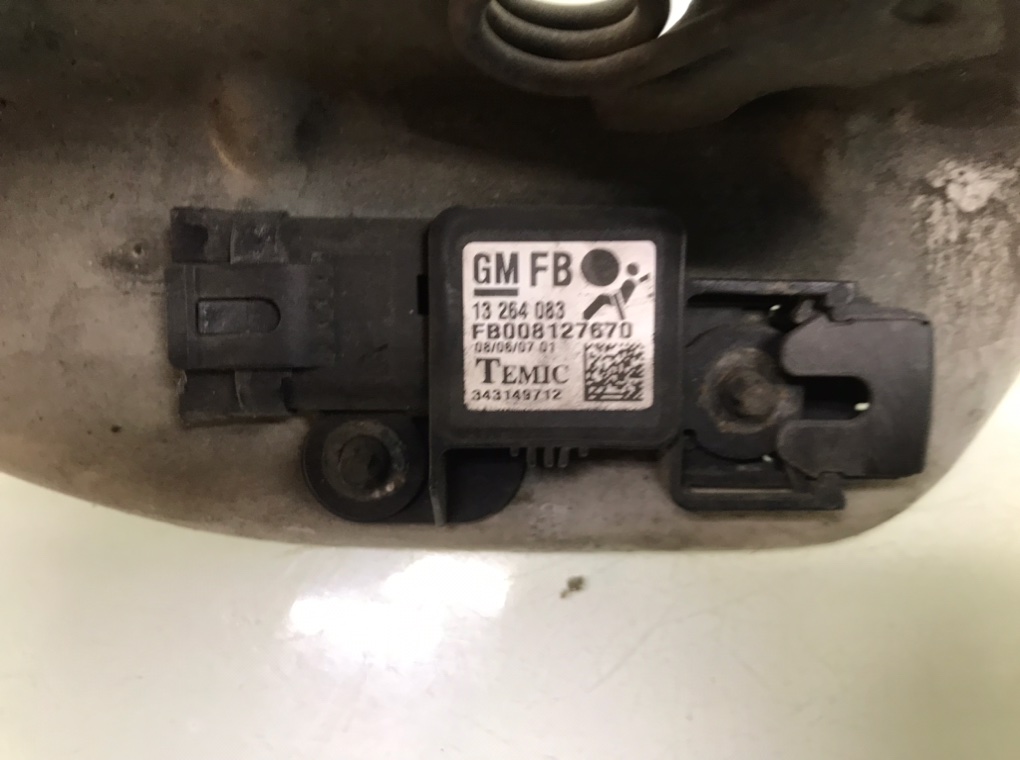 Планка под капот бу для Opel Zafira B 1.6 i,  2007 г.