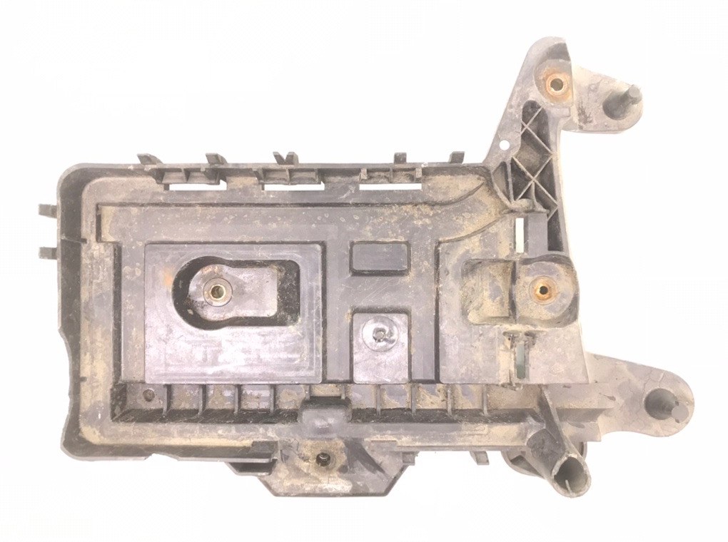 Полка аккумулятора бу для Audi A3 8P 1.9 TDi, 2006 г.