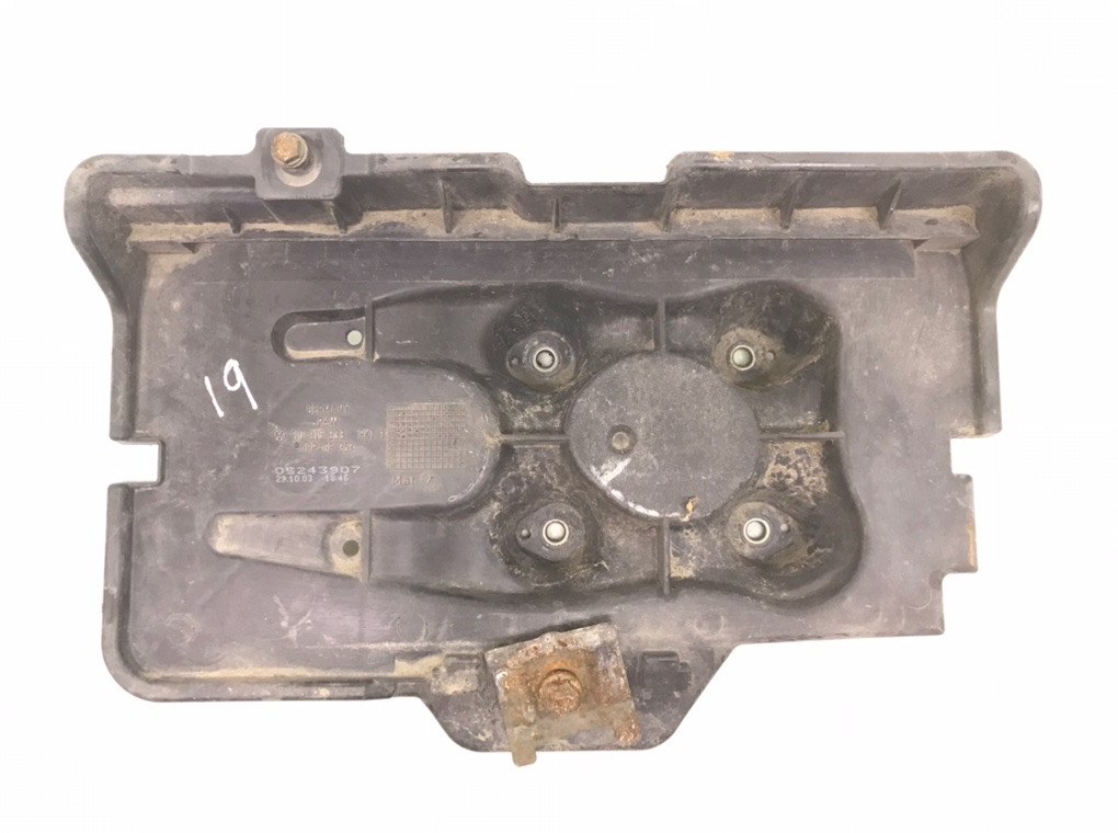 Полка аккумулятора бу для Volkswagen Golf 4 1.9 TDi, 2004 г.