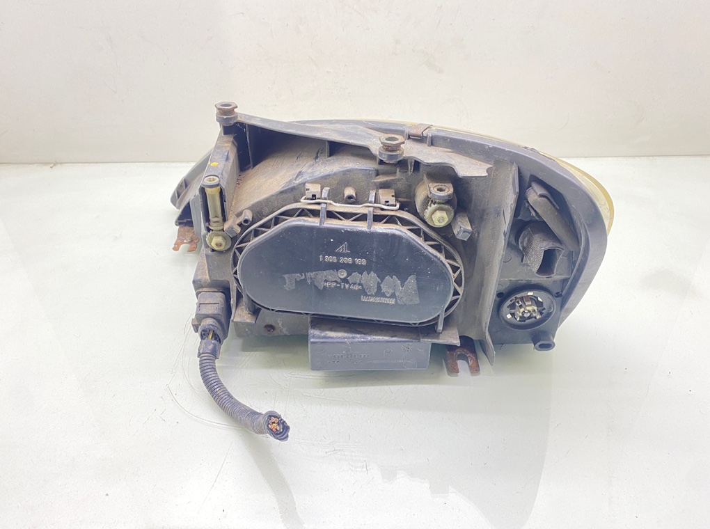 Фара правая бу для Ford Galaxy  1.9 TDi,  2002 г.