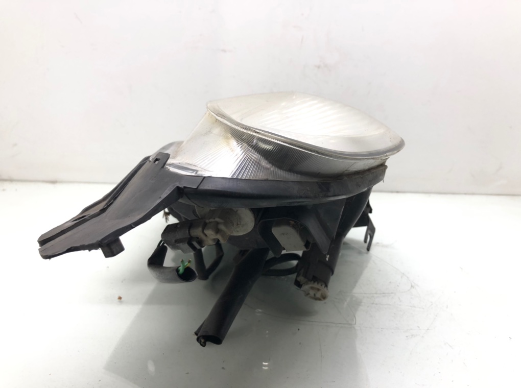 Фара правая бу для Citroen Xsara Picasso  1.6 HDi,  2005 г.