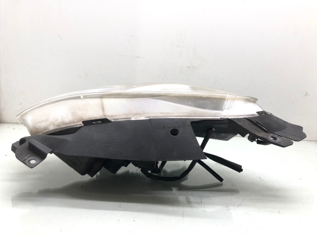 Фара правая бу для Citroen Xsara Picasso  1.6 HDi,  2005 г.