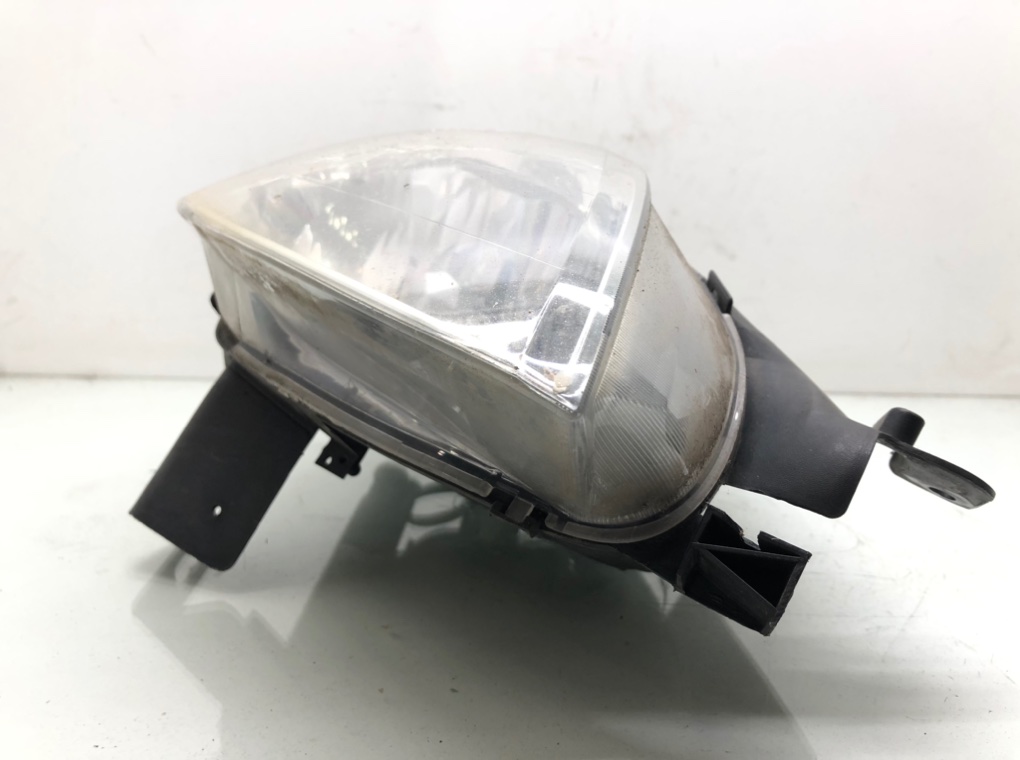 Фара правая бу для Citroen Xsara Picasso  1.6 HDi,  2005 г.