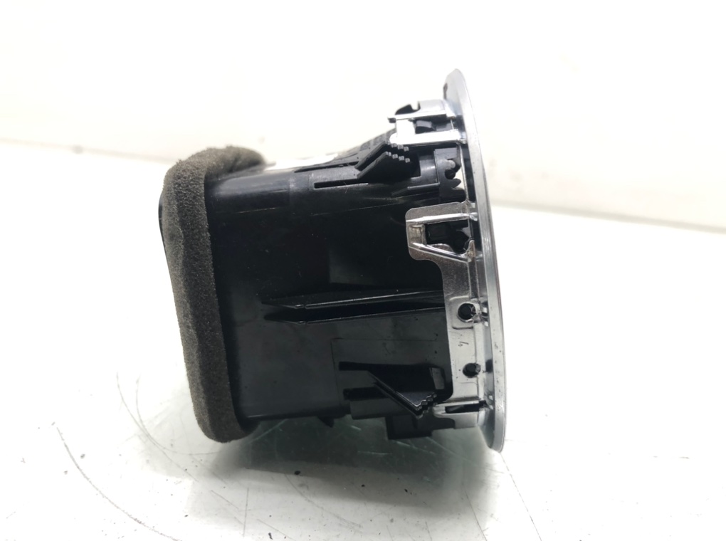 Дефлектор обдува салона бу для Opel Corsa D 1.2 i, 2012 г. Дефлектор обдува салона бу для Opel Corsa D 1.2 i, 2012 г.