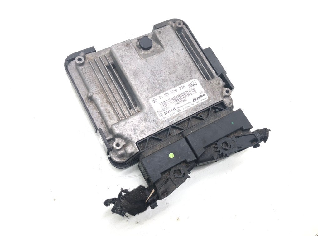 Блок управления двигателем бу для Opel Meriva B 1.3 CDTi, 2010 г.