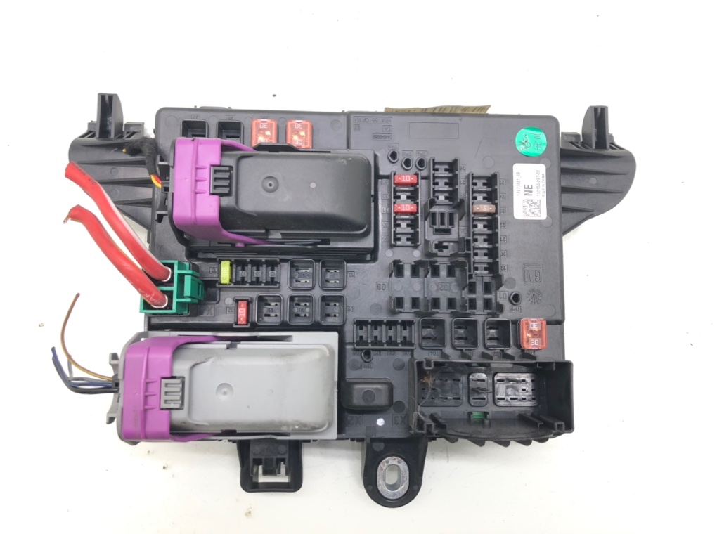 Блок предохранителей бу для Opel Insignia  2.0 CDTi,  2009 г.