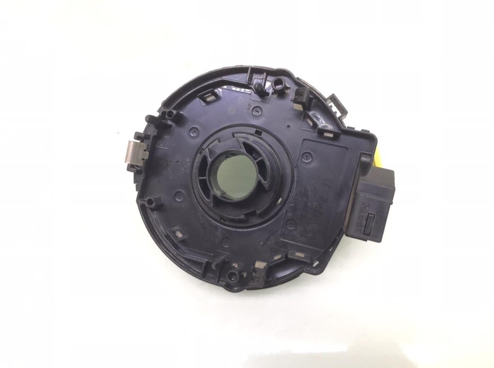 Шлейф руля бу для Toyota RAV4 2.0 D-4D, 2002 г. Шлейф руля бу для Toyota RAV4 2.0 D-4D, 2002 г.