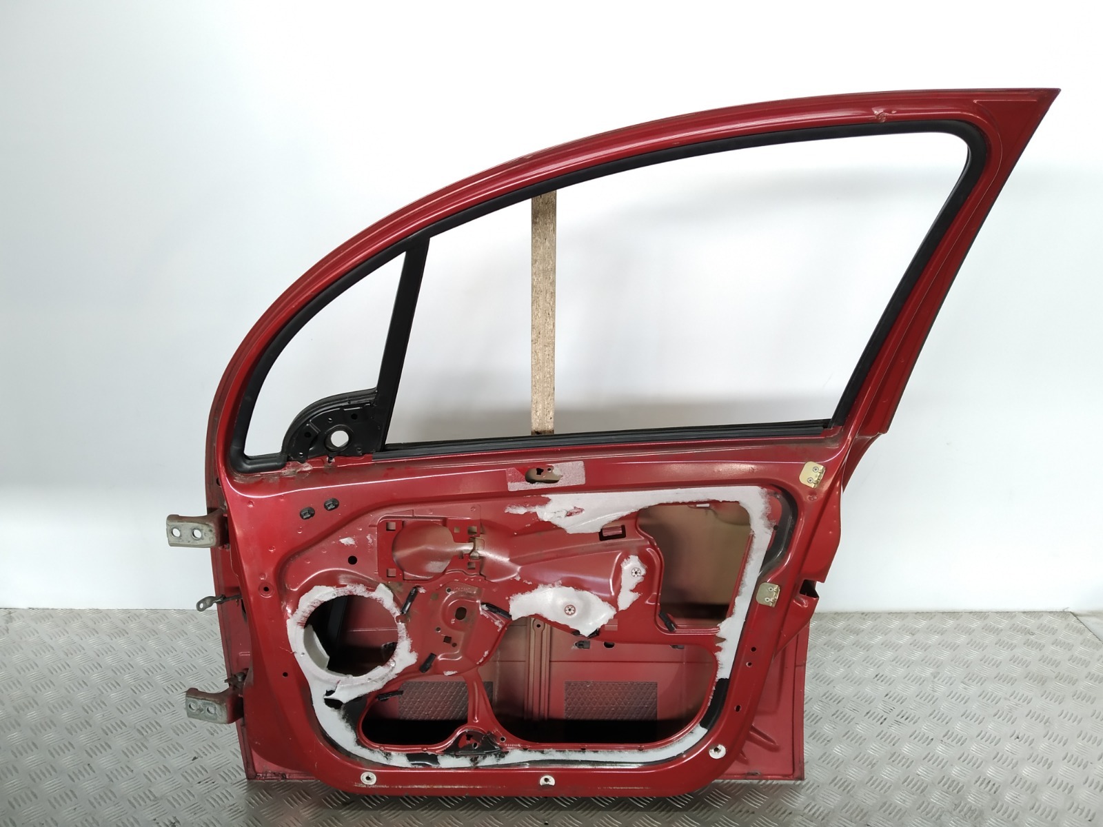 Дверь передняя правая бу для Citroen C3  1.4 HDi,  2004 г.